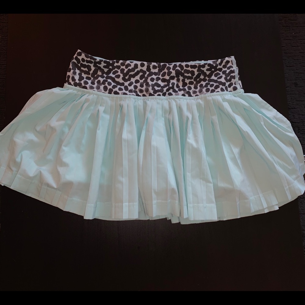 LULULEMON PLEATED SKORT
